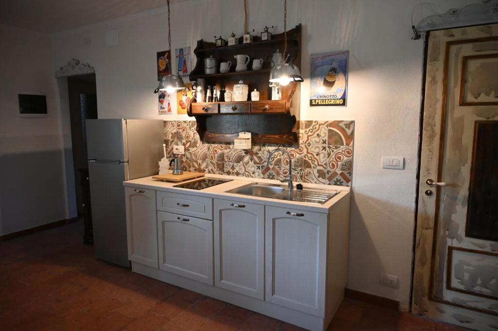 Madama Langa Country House Con Piscina Nelle Vigne Montelupo Albese Buitenkant foto