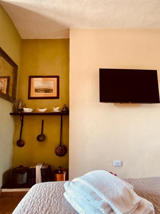 Madama Langa Country House Con Piscina Nelle Vigne Montelupo Albese Buitenkant foto