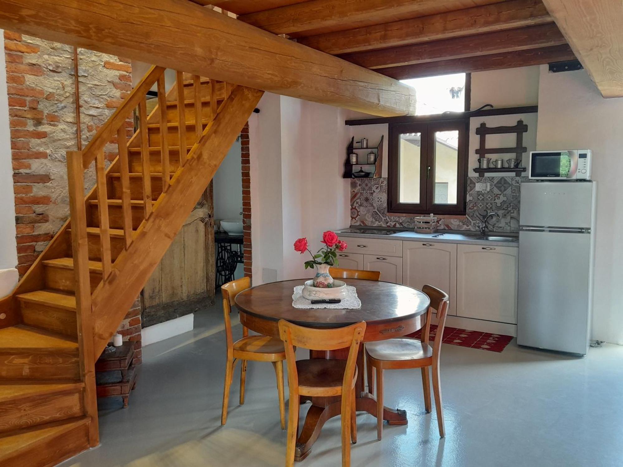 Madama Langa Country House Con Piscina Nelle Vigne Montelupo Albese Buitenkant foto
